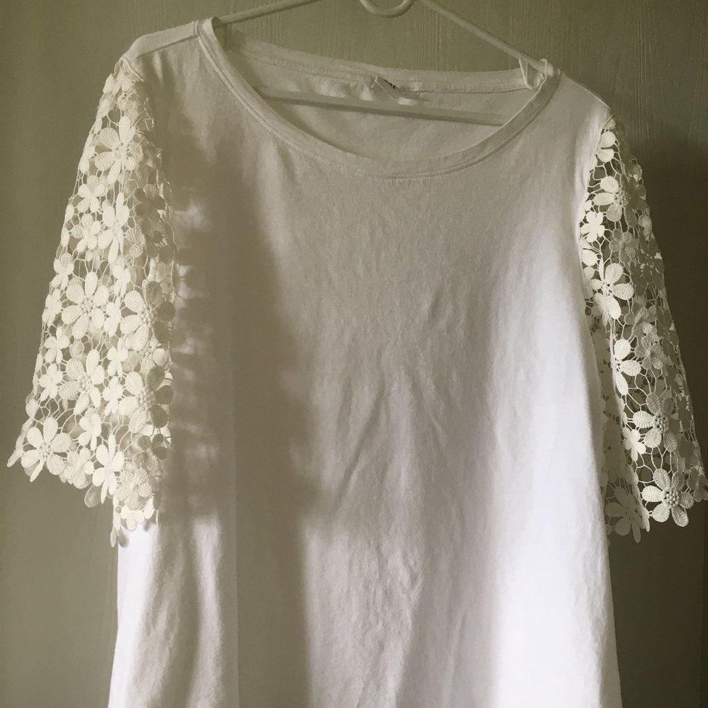 GAP White Long Sleeve Tee with Floral Lace